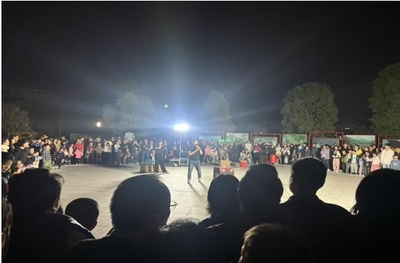 公安縣文旅局依法取締梅園公園違規營業性演出，守護文化市場秩序